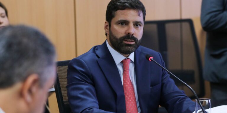 Secretário executivo é nomeado ministro interino da Justiça