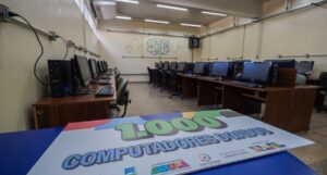 Inclusão digital: programa federal alcança 70 mil computadores doados no Brasil