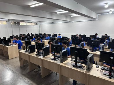 Orçamento de SP prevê aumento de 85% nas matrículas do ensino médio técnico em 2026