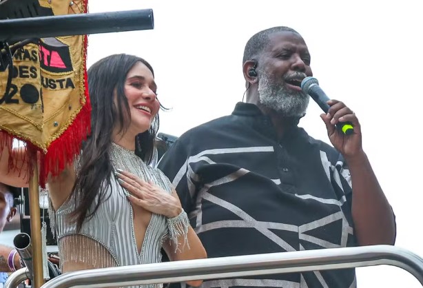 Com Alessandra Negrini e Péricles, Acadêmicos do Baixo Augusta arrasta multidão na Consolação