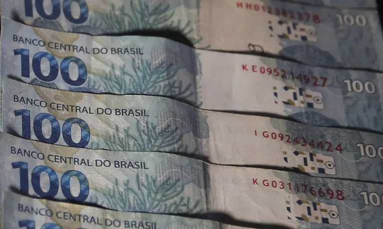 Arrecadação federal bate recorde no início do ano