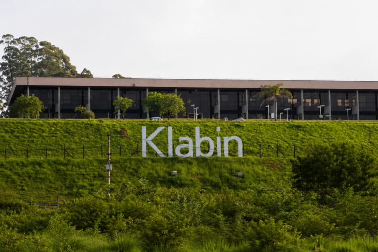 Lucro da Klabin cai 34% no segundo trimestre de 2026