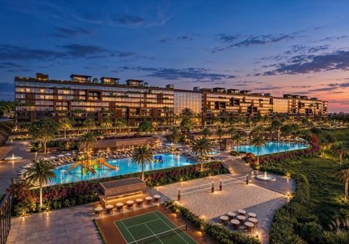 Resort contará com parque aquático indoor exclusivo de mais de 4,5 mil metros quadrados, equipado com rio lento, toboáguas, piscinas aquecidas e uma área infantil completa