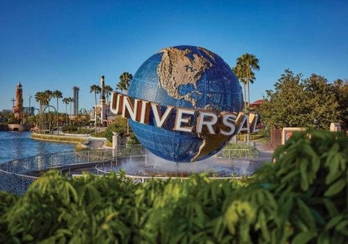 Os visitantes podem optar pela versão básica do ingresso ou fazer upgrade para a opção Park-to-Park