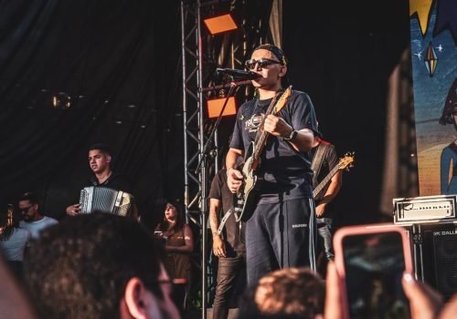O cantor pernambucano João Gomes vai fechar programação de novembro no Wet'n Wild