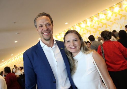 Bruno Reis, da Embratur, e Cinthia Marques, da ONU Turismo